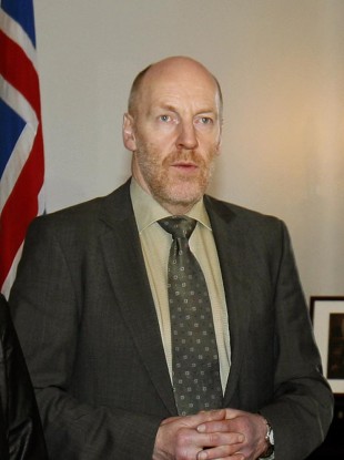 Steingrimur Sigfusson says Ireland shouldn't follow Iceland's lead - because his country is a bad role model for recovery.