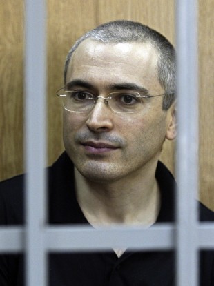 Mikhail Khodorkovsky in a Moscow courtroom in July 2004.